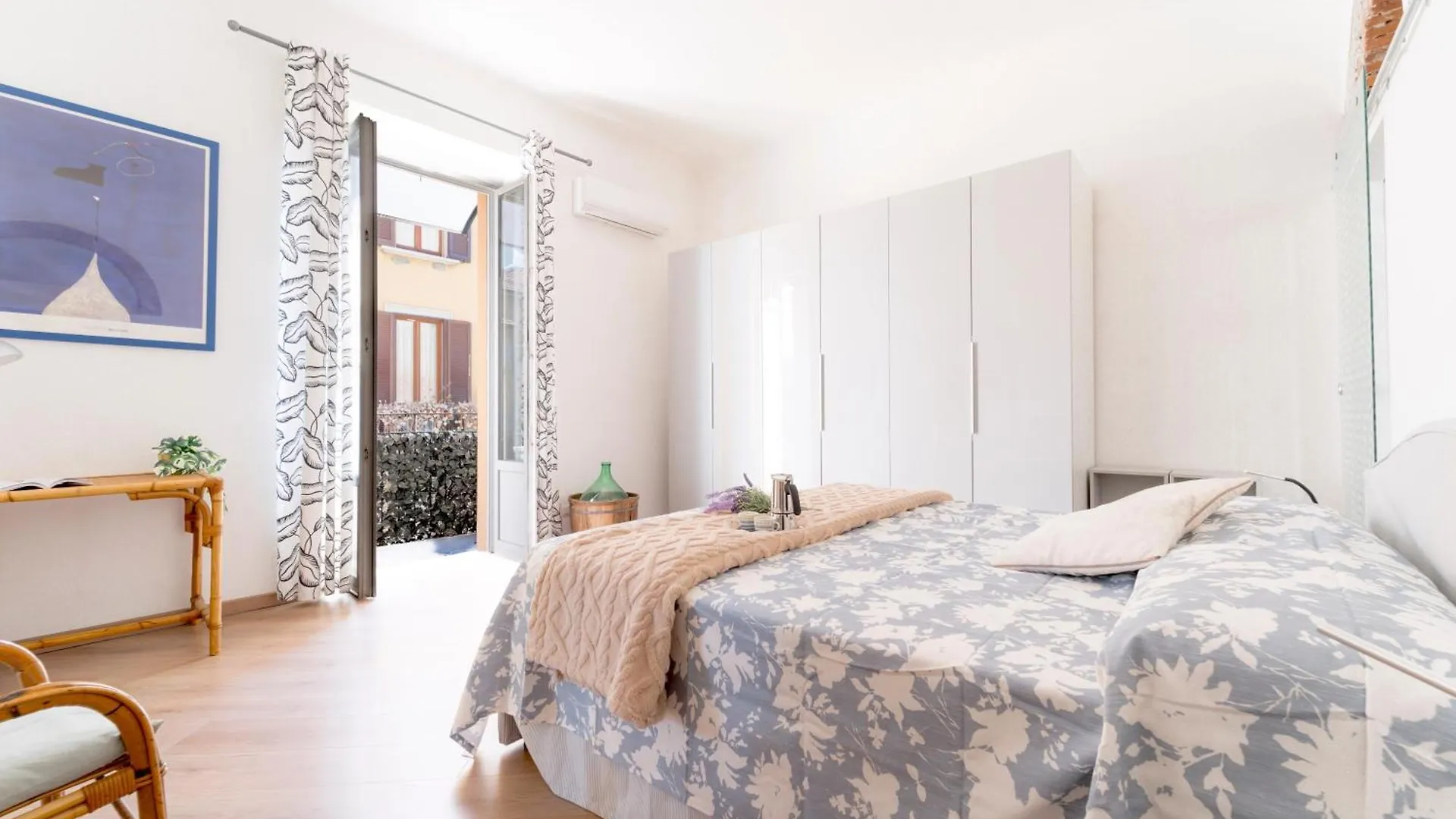 Luxury Apartment In Isola - De Castillia 20 Mediolan
