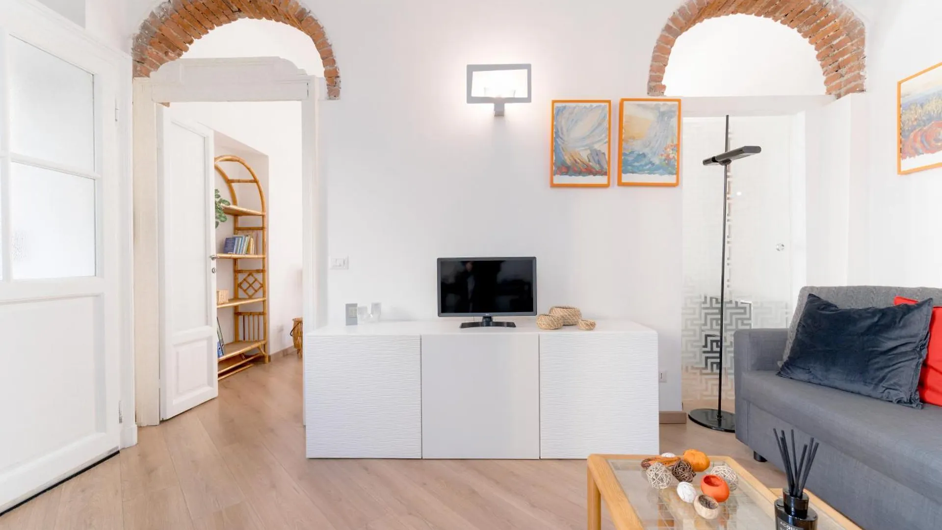 Luxury Apartment In Isola - De Castillia 20 Mediolan 0*,