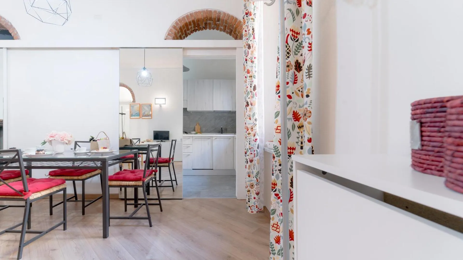 Luxury Apartment In Isola - De Castillia 20 Mediolan