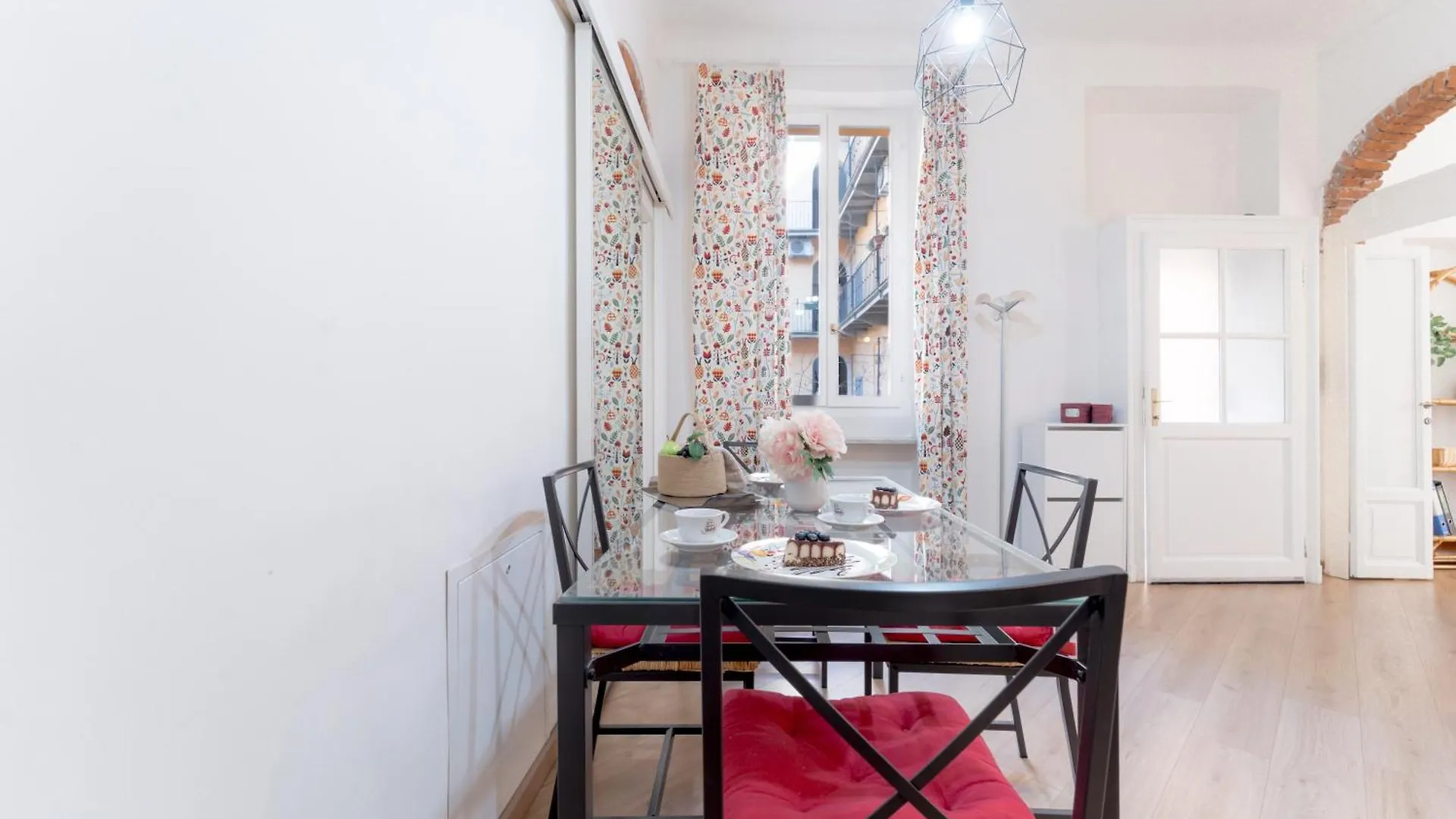 Luxury Apartment In Isola - De Castillia 20 Milano 0*,  İtalya